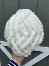 Load image into Gallery viewer, Ivory Chunky Knit Yarn
