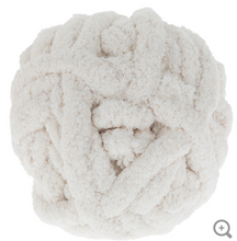 Load image into Gallery viewer, Ivory Chunky Knit Yarn
