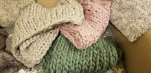 Load image into Gallery viewer, Sage Green Roving Yarn
